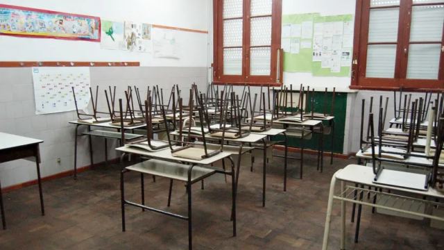 Colegios: Un gremio docente convocó a un paro provincial para este jueves