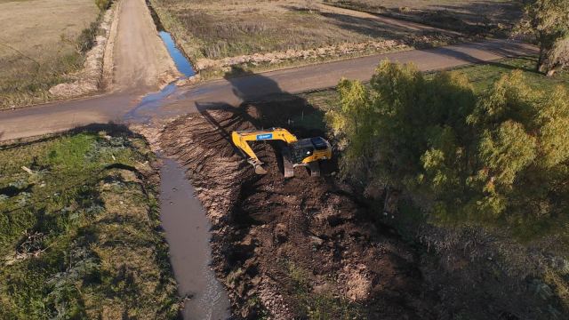 Iniciaron los trabajos para la construcción de una alcantarilla nueva en Av. Colón y Márquez