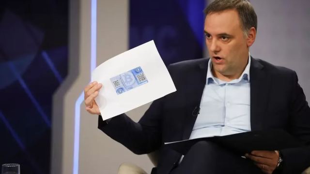 Adorni: La Justicia le prohibió salir del país por "peligro de fuga inminente"