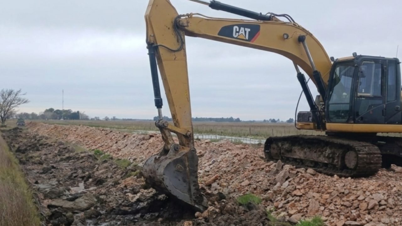 Se llevan adelante cortes de tránsito en el camino Muñoz - Pourtalé 