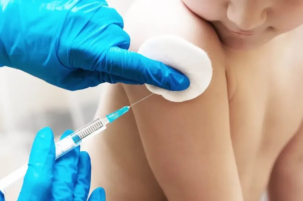Piden declarar la "emergencia" por la caída de la vacunación pediátrica