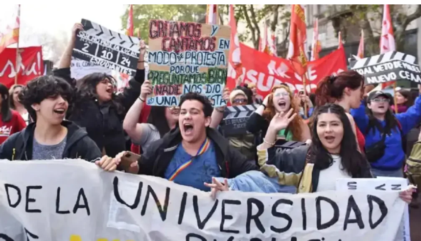 Impulsan una nueva ley para financiar a las universidades, como la que vetó Milei