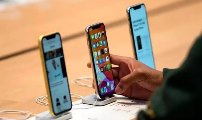 Oficializaron la rebaja de aranceles para la importación de celulares y consolas de videojuegos