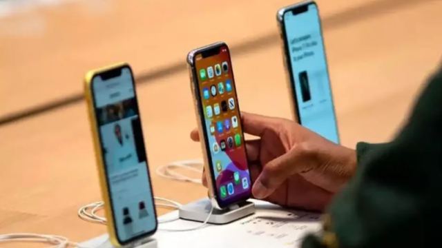 Oficializaron la rebaja de aranceles para la importación de celulares y consolas de videojuegos