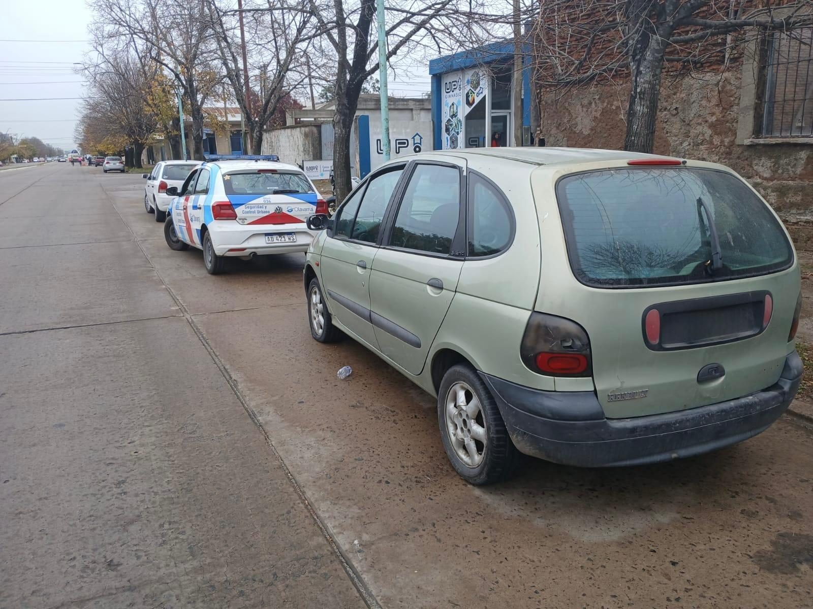 Tareas preventivas permitieron recuperar un auto robado y detener a un hombre por ocasionar incidentes