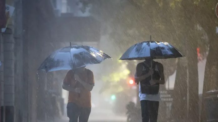 El SMN emitió un alerta amarillo por tormentas para la tarde y noche de este sábado