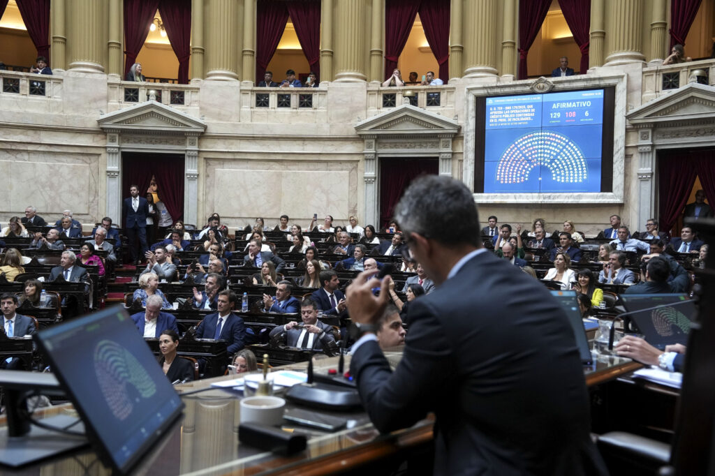 Suba de las jubilaciones: La oposición busca el número y Javier Milei quiere frenar el debate en Senadores