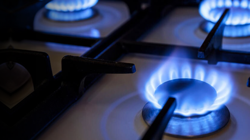 Oficializaron la suba de las tarifas de luz y gas para este mes