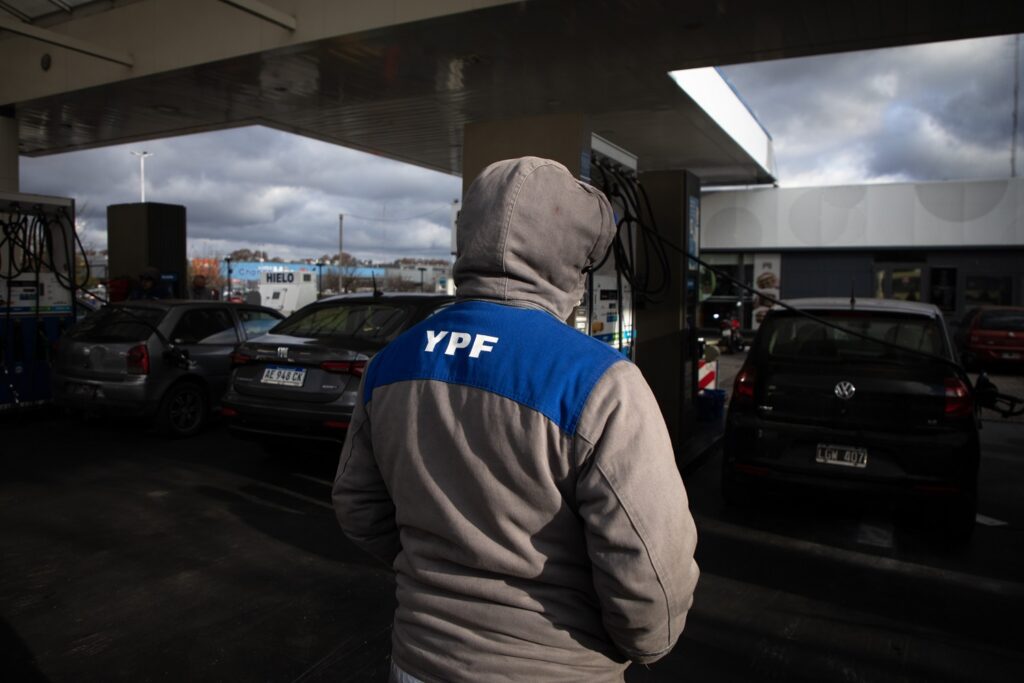 YPF subió el precio de sus combustibles un 3,5%