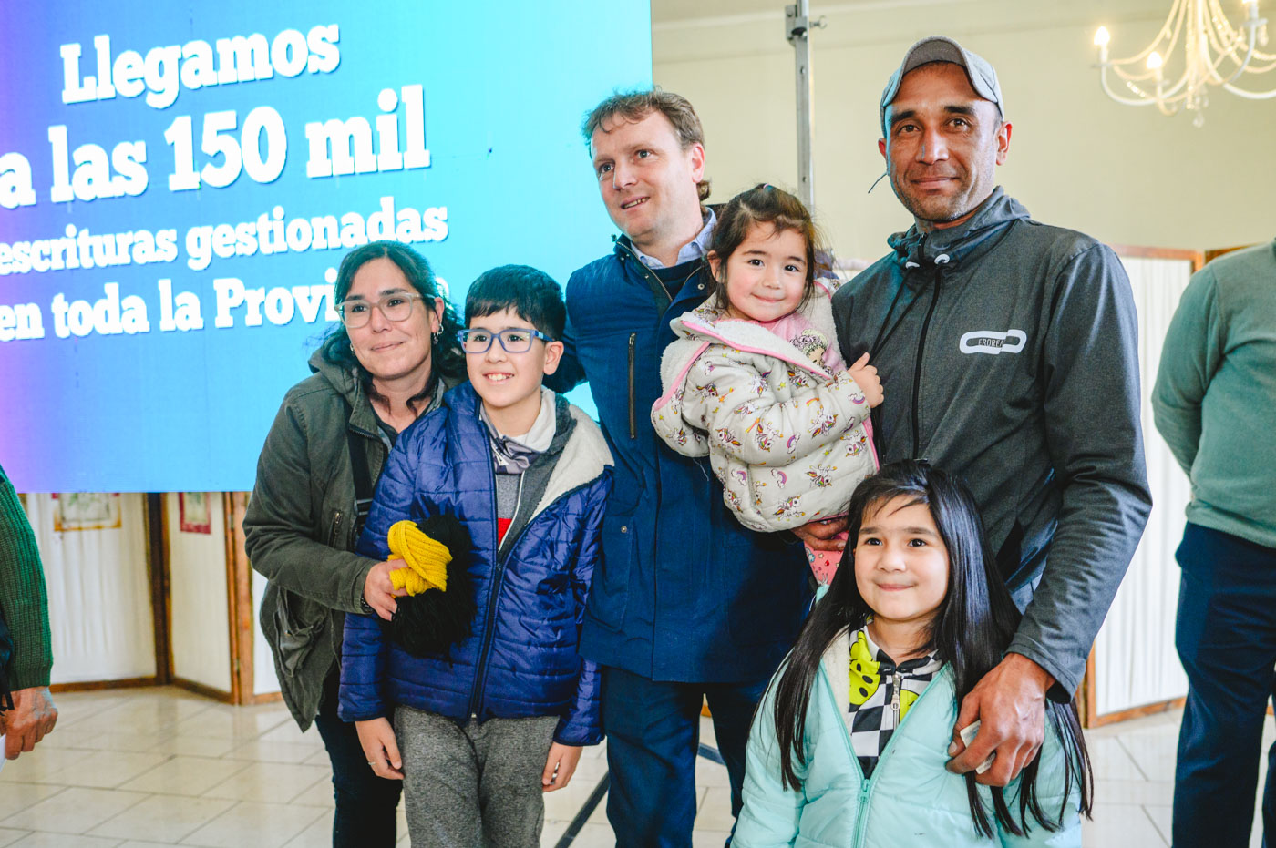 En un emotivo acto, más de 300 olavarrienses recibieron la escritura de su hogar