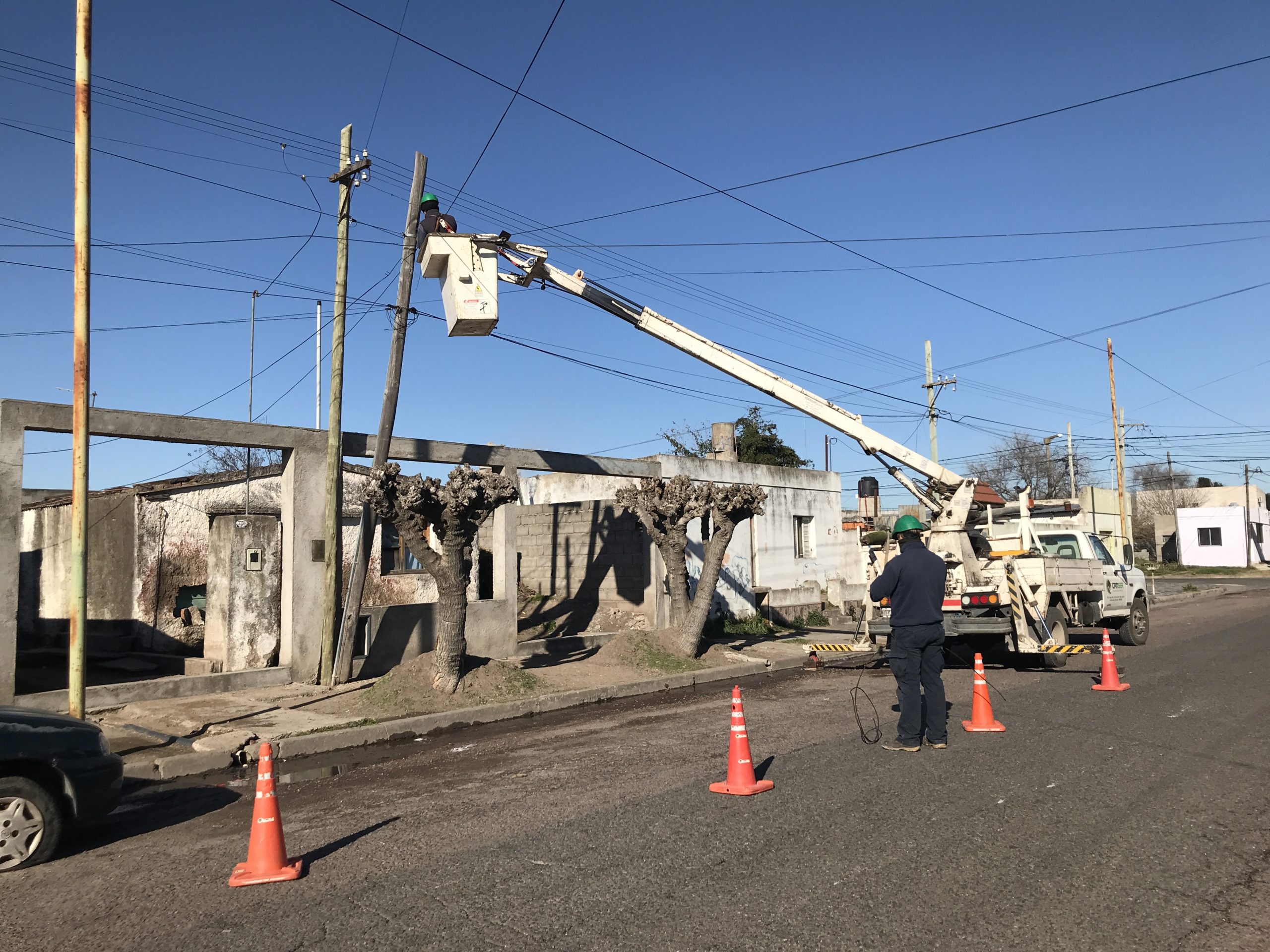 Por tareas de reparación, dos barrios de la ciudad están sin suministro eléctrico