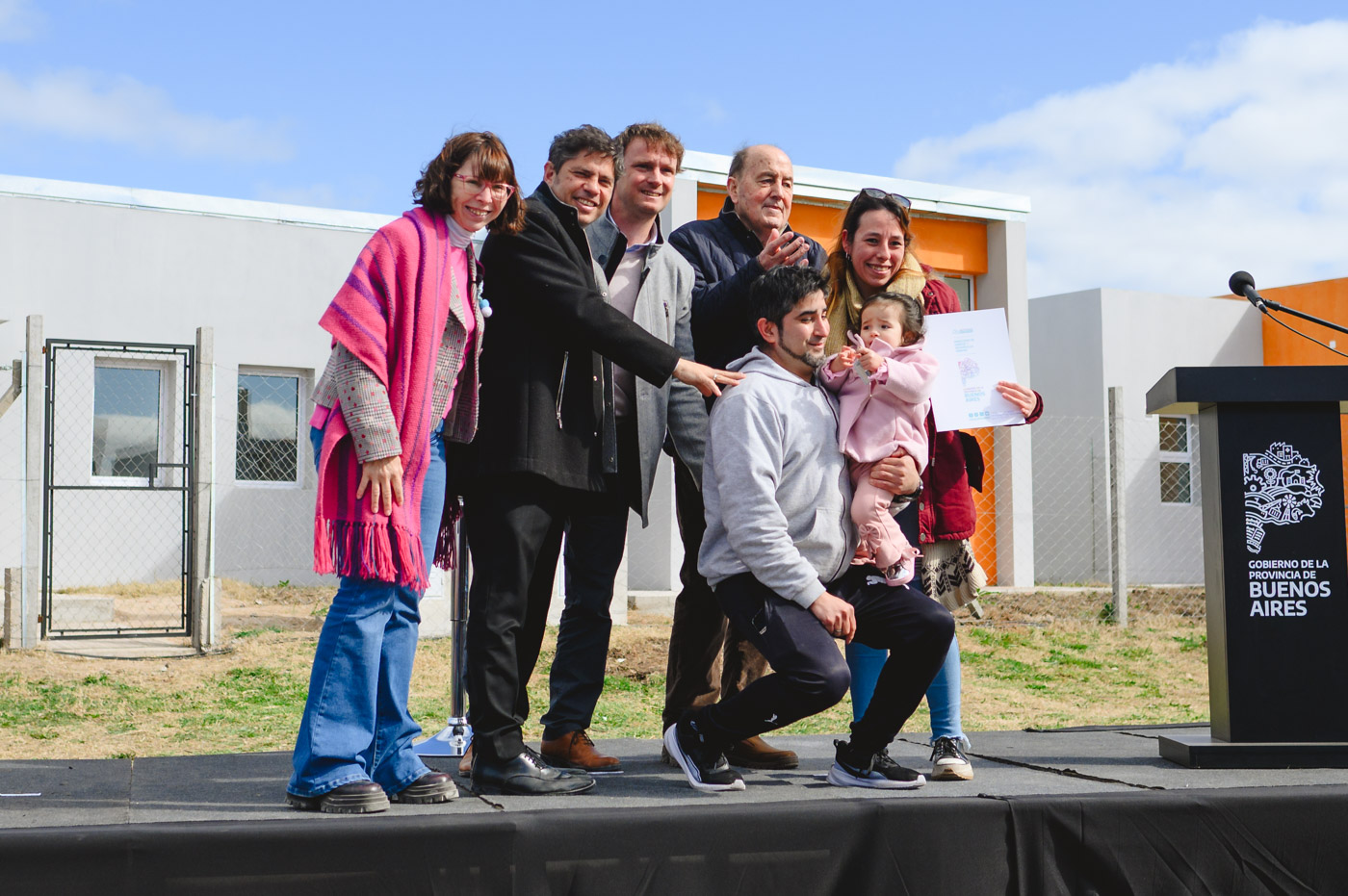 Junto a Kicillof, Wesner entregó las primeras 58 viviendas del Barrio CECO III y más de mil escrituras