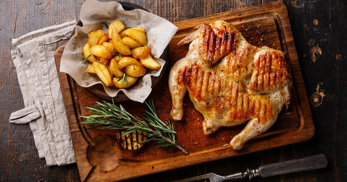 La Sociedad Portuguesa de Olavarría lleva adelante una gran venta de pollo a la parilla