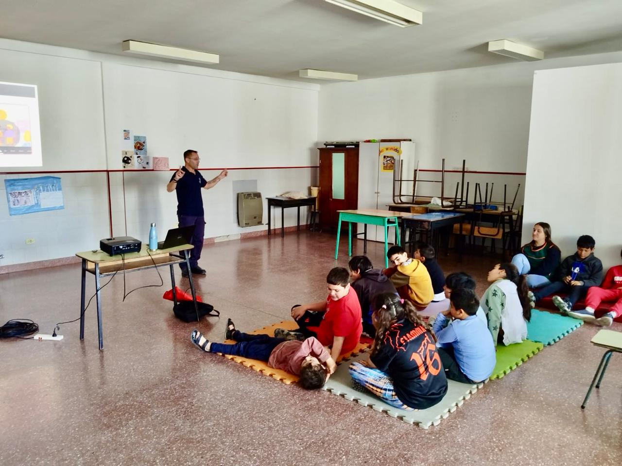 El Municipio continúa brindando charlas de seguridad vial en establecimientos educativos