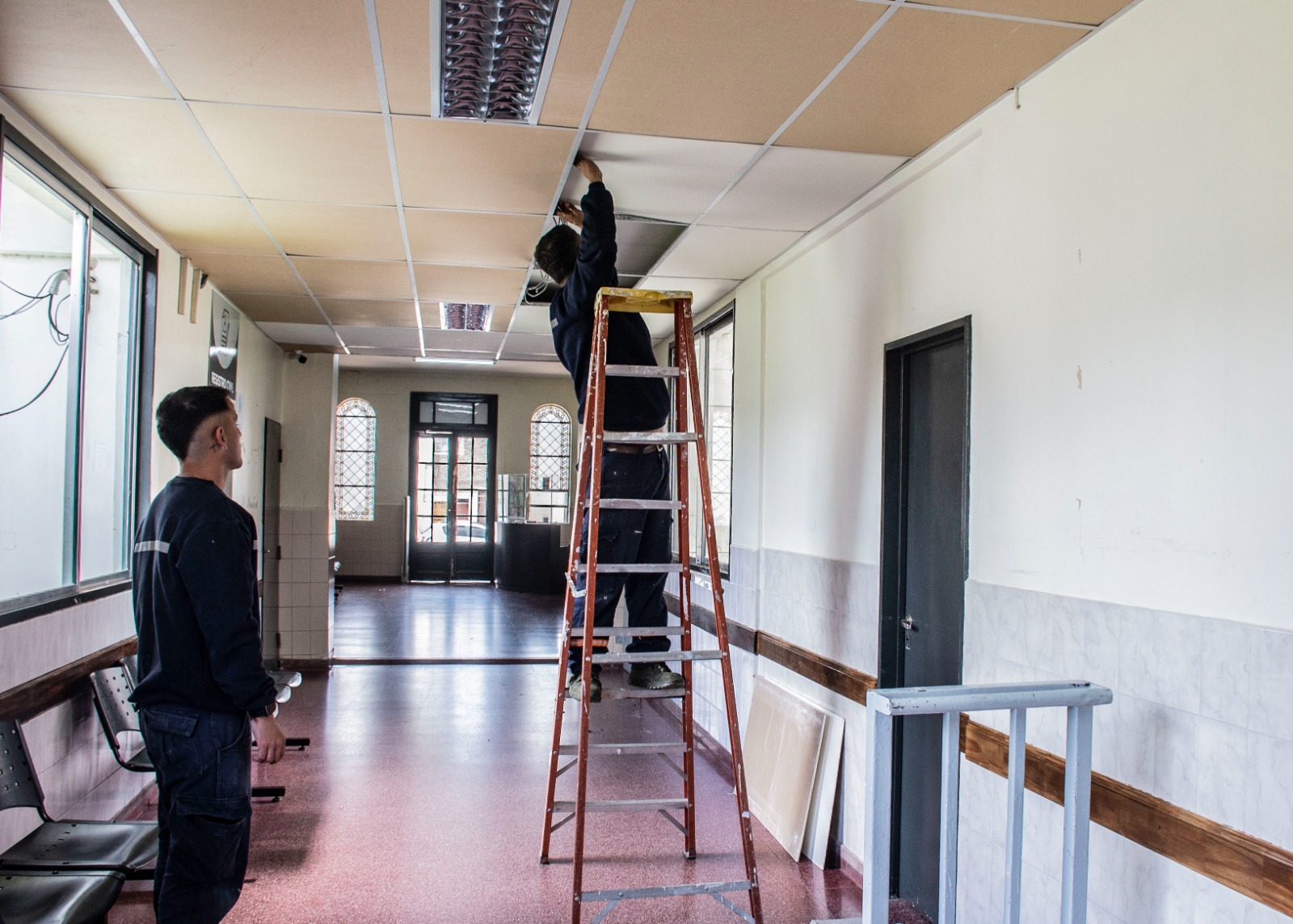 Continúan los trabajos de mantenimiento y reparación en el Hospital Municipal “Doctor Héctor Cura”