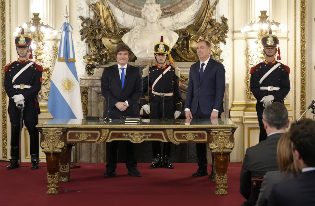 Designaron a Santilli como Ministro y le dieron más poder a Adorni y Bullrich