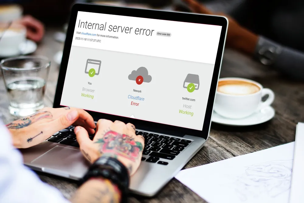 Un fallo en Cloudflare provocó un apagón global y dejó sin servicio a redes sociales y medios