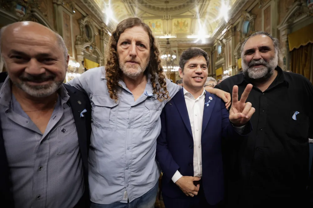 Mientras negocian paritarias, gremios piden que se le apruebe el Presupuesto a Kicillof