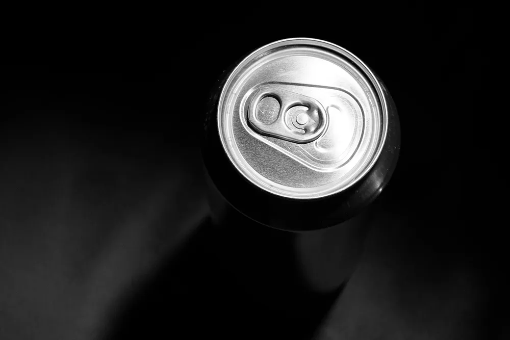 Buscan prohibir por ley la venta de bebidas energizantes a menores de edad en la Provincia