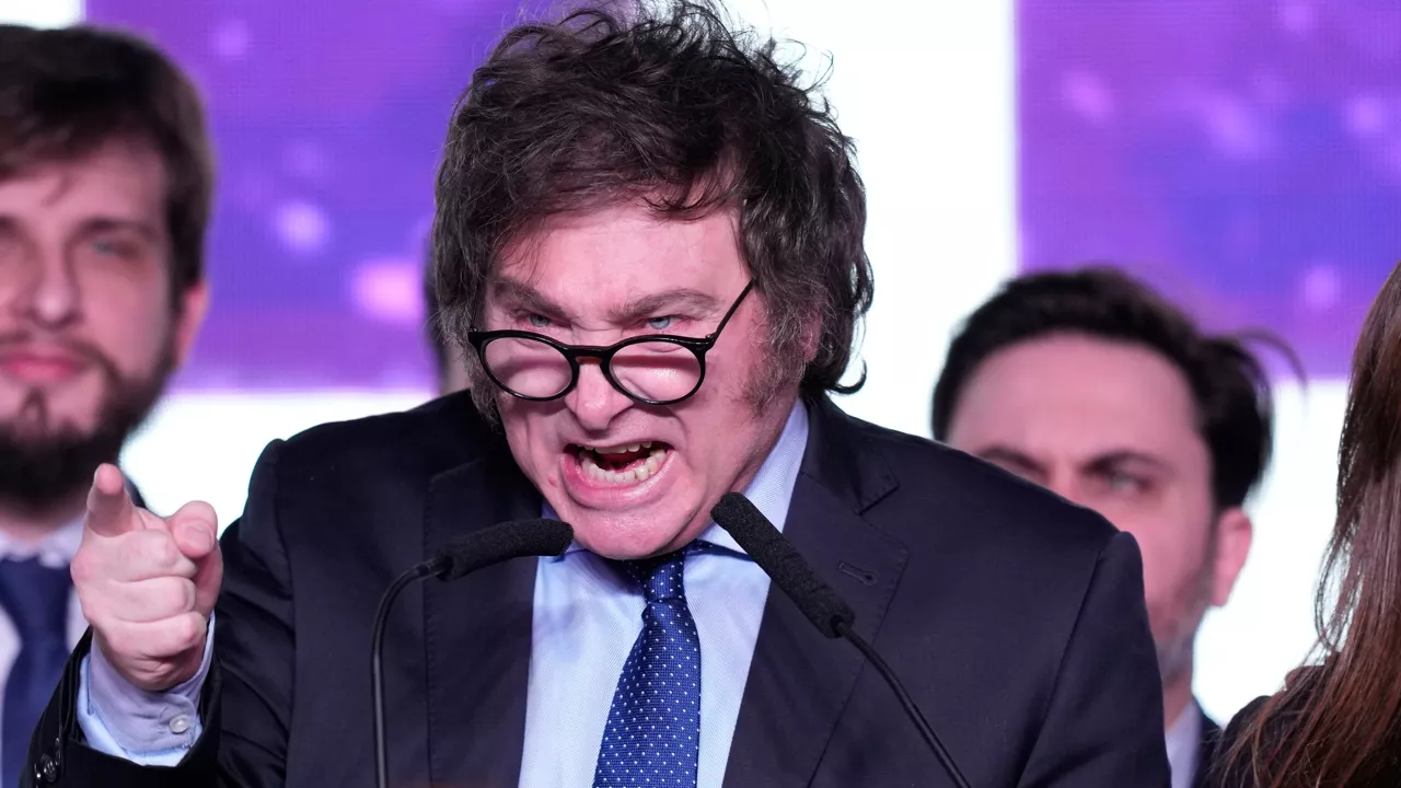 La motosierra destructiva y la debilidad de Milei