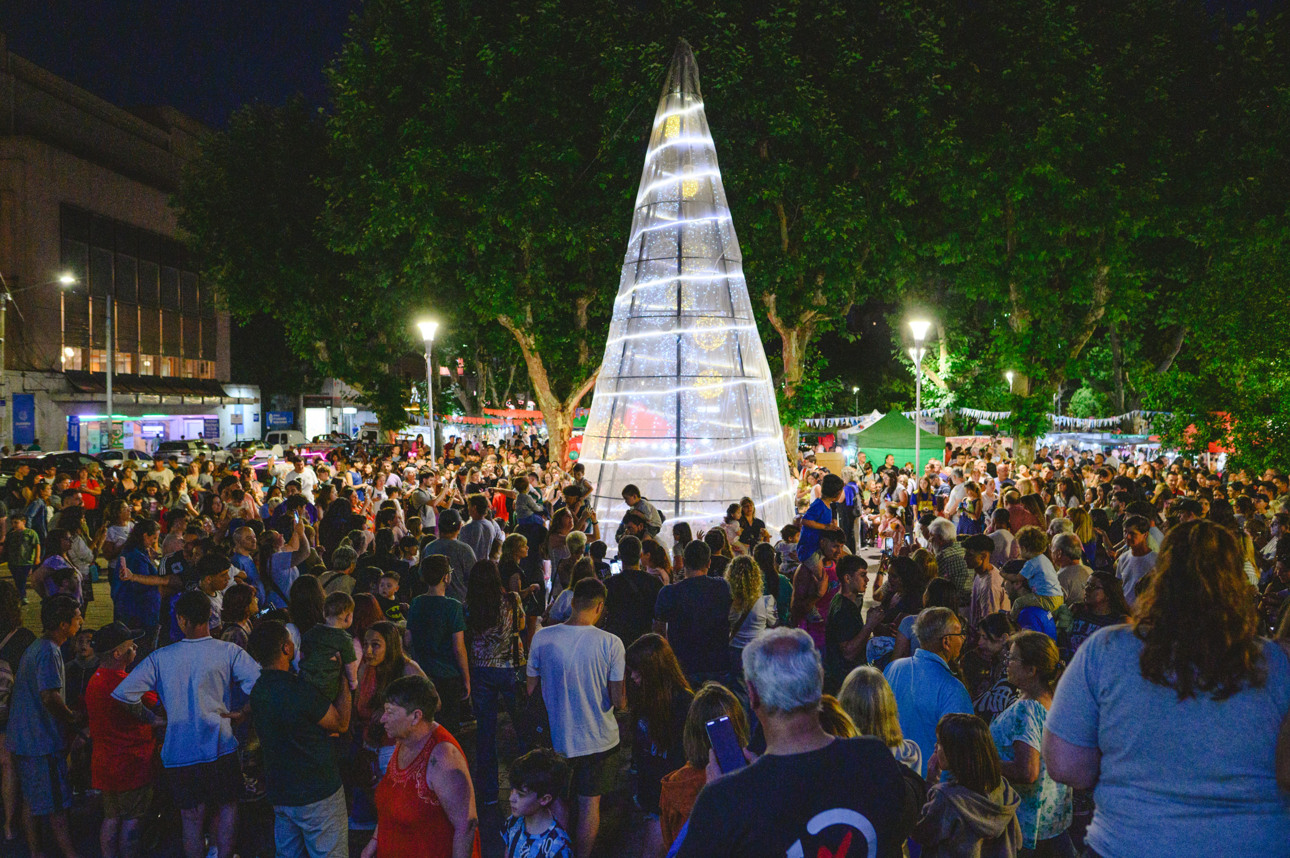 Se encendió la Navidad en Olavarría