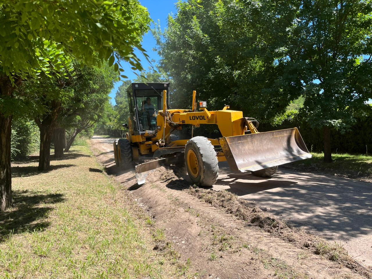 Se llevaron adelante trabajos hidráulicos y de mantenimiento vial en varios sectores de la ciudad