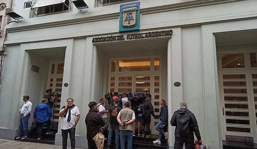 Causa Sur Finanzas y la relación con la AFA: Allanaron 15 clubes bonaerenses