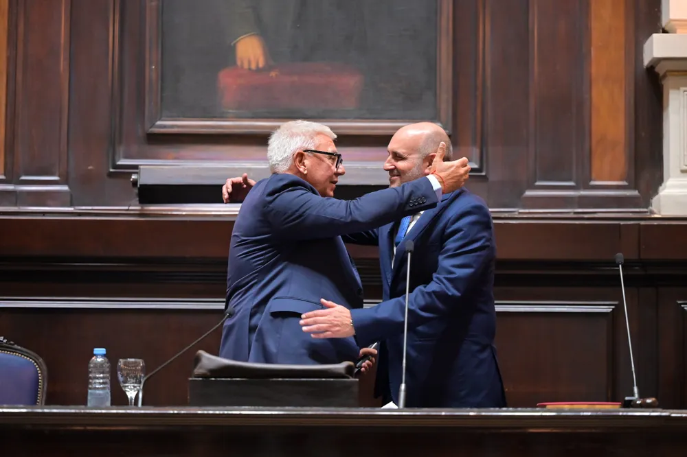 Negocian hasta último minuto el endeudamiento que pide Kicillof: El juego de la UCR y el PRO, clave