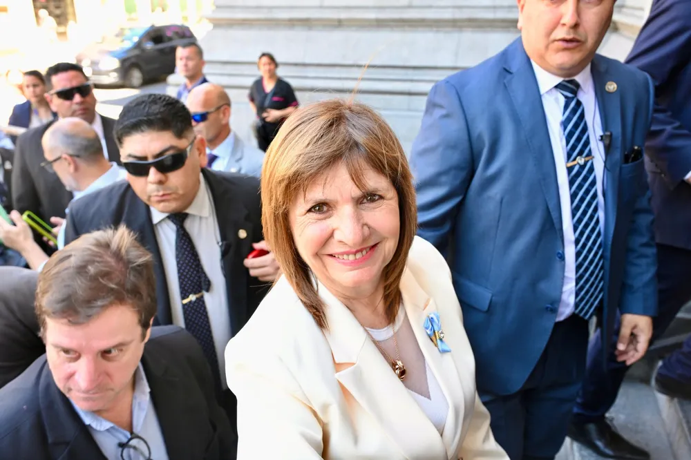 Bullrich denunció a "Chiqui" Tapia y a Pablo Toviggino ante la CONMEBOL