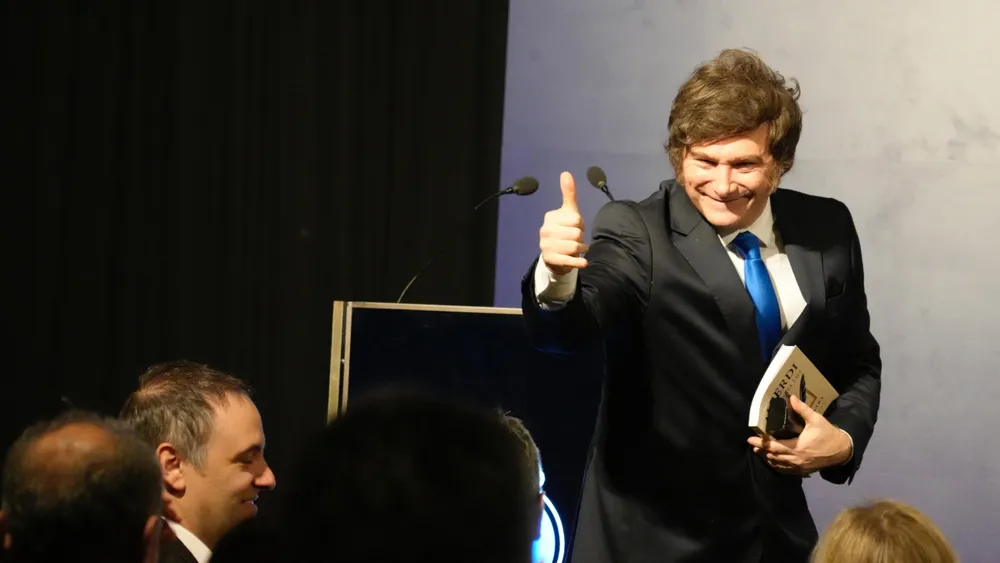 Javier Milei buscó llevar calma a los mercados financieros: "Argentina va a pagar"