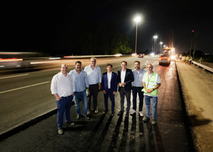 Kicillof recorrió la obra del cuarto carril de la Autopista Buenos Aires - La Plata