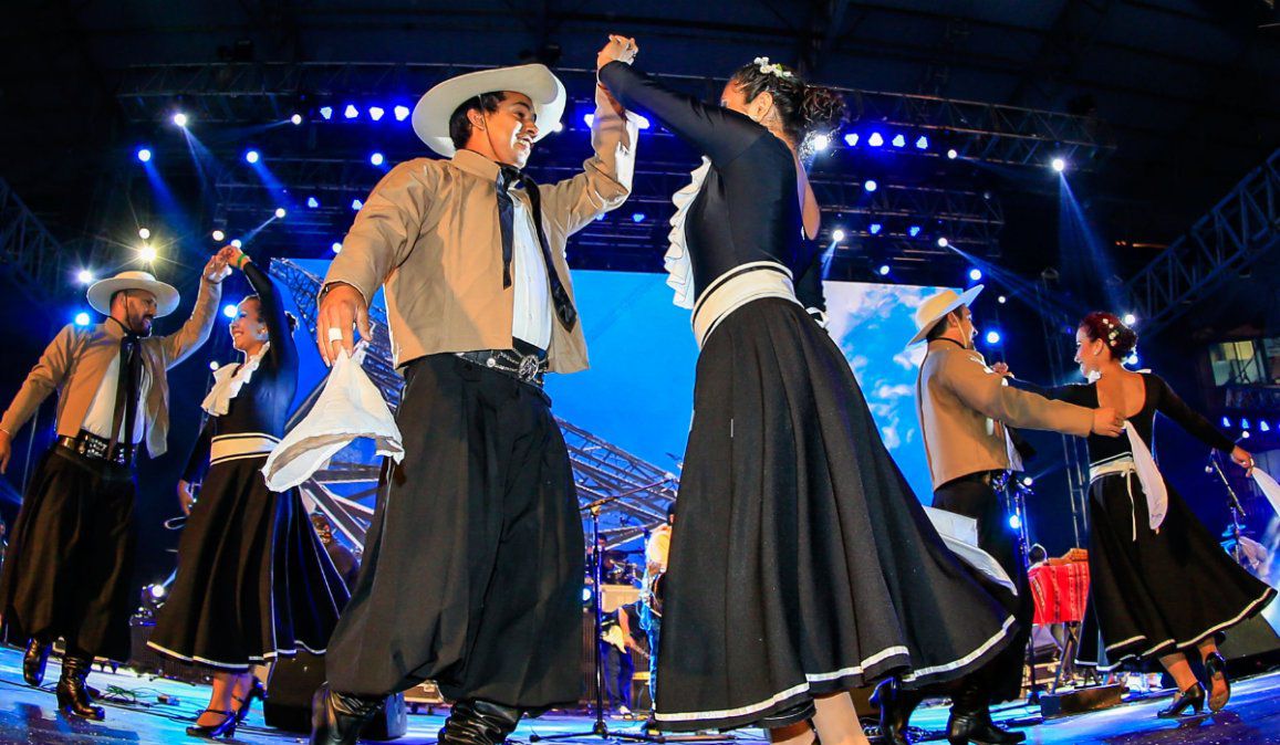 Se llevará adelante una Clase Abierta de Danzas Folklóricas en Hinojo