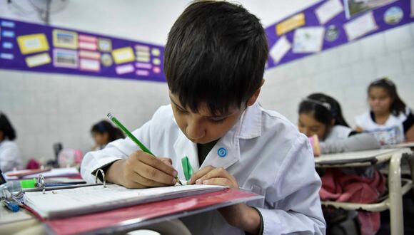 El Gobierno anunció un pago extra en marzo para la Ayuda Escolar Anual