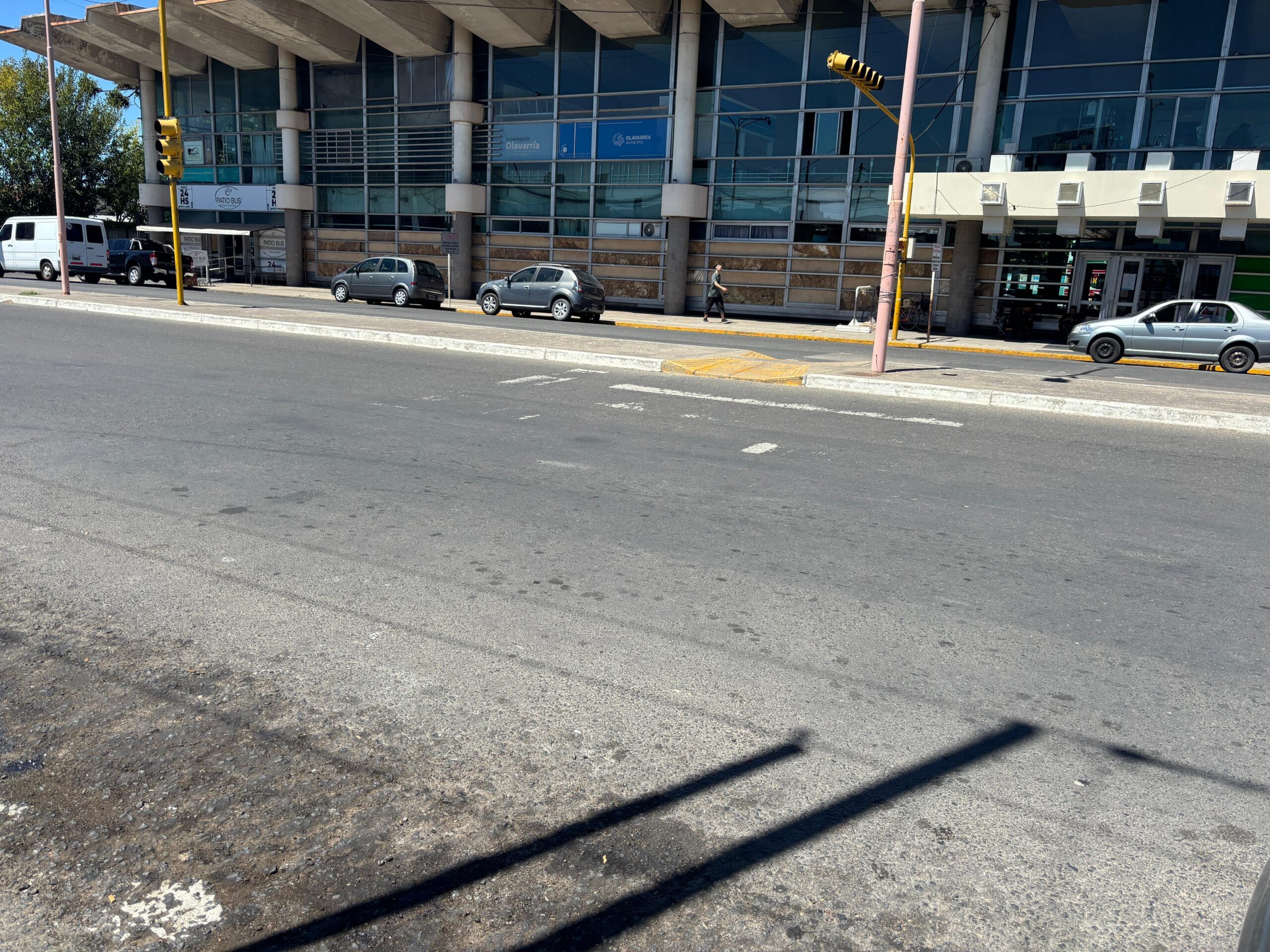 El concejal radical Francisco González solicitó el repintado de sendas peatonales de la Avenida Pringles