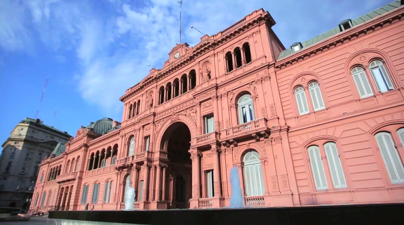 El Gobierno volvió a la carga contra los intendentes por las Tasas Municipales
