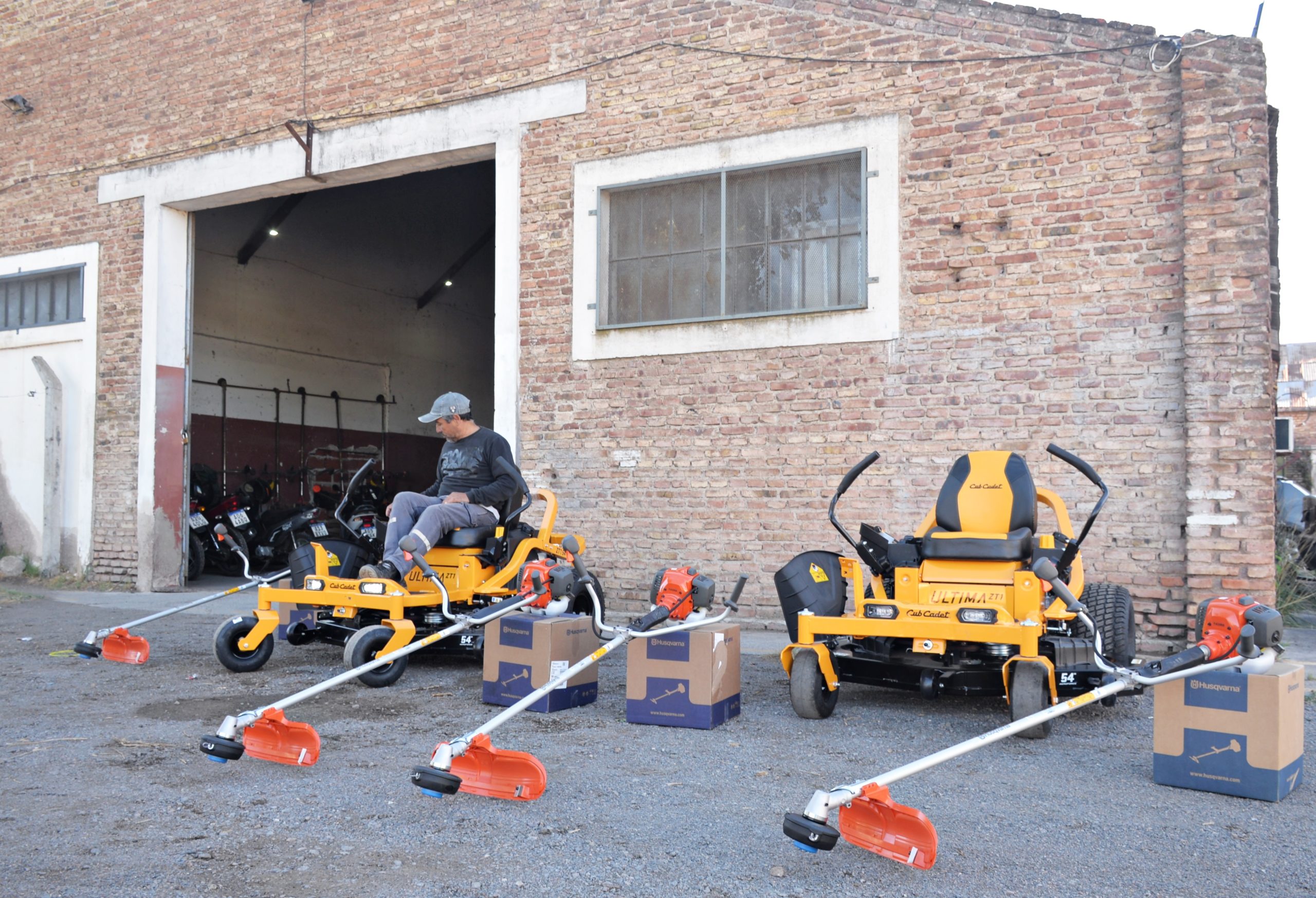 El Municipio incorporó nuevo equipamiento para el mantenimiento de espacios verdes en la ciudad