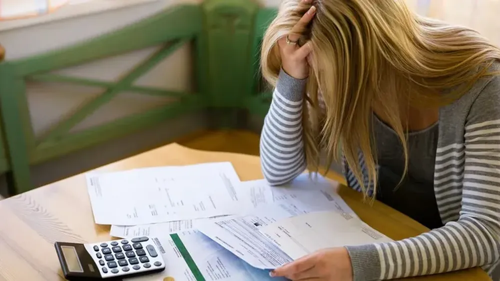 Crece la morosidad de las familias: Más del 9% tiene atrasos en préstamos y tarjetas