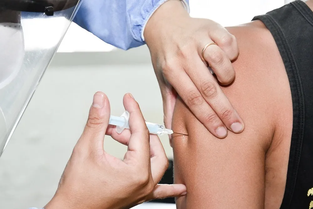 Adelantaron el inicio de la Campaña de Vacunación contra la Gripe