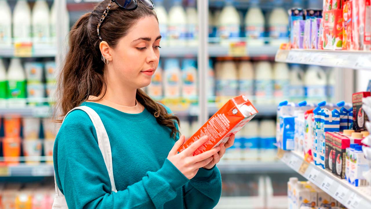 Las ventas minoristas descendieron 5,6% interanual en febrero