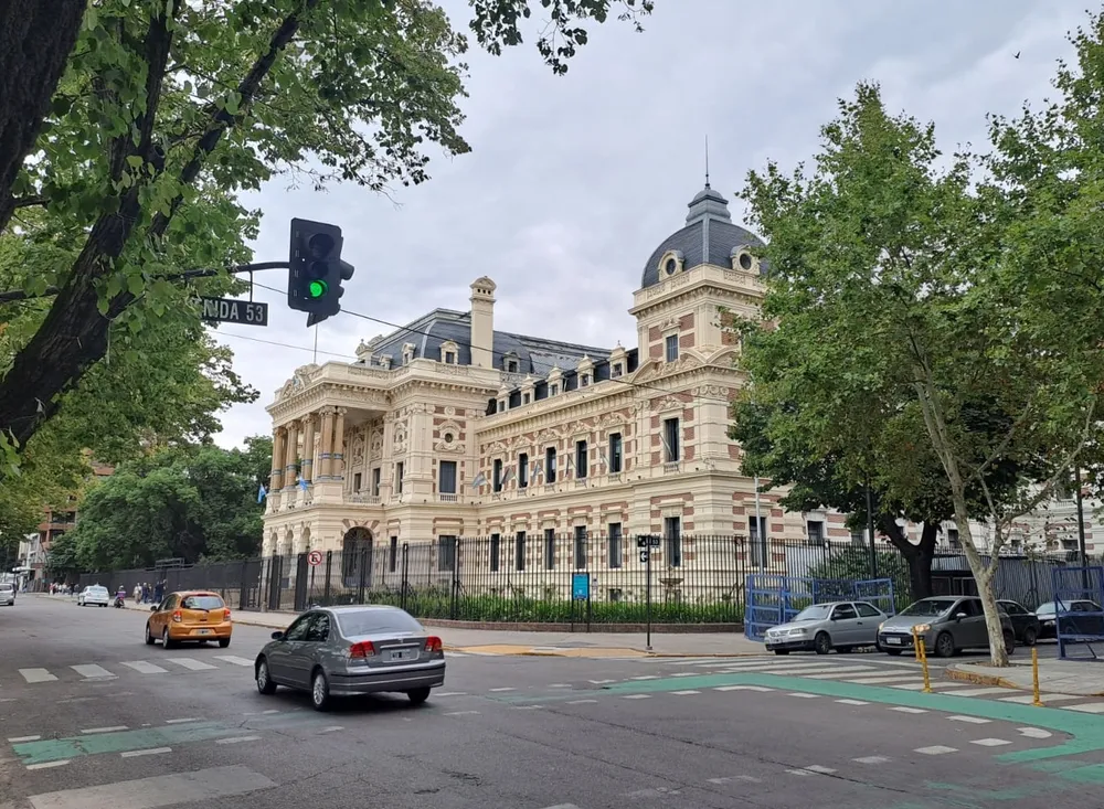 La Provincia recibirá este miércoles a docentes y estatales