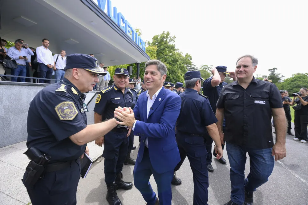 Provincia acordó un 11% de aumento salarial para la Policía, más un plus por uniforme y horas POLAD