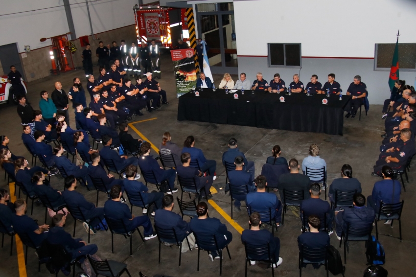 Quedó inaugurada la Escuela de Aspirantes a Bomberos