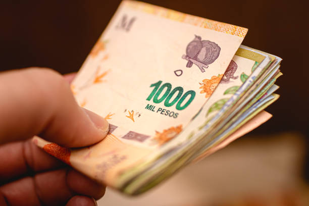 Oficializaron la suba de 2,9% para las jubilaciones y AUH: Cuánto cobran en abril