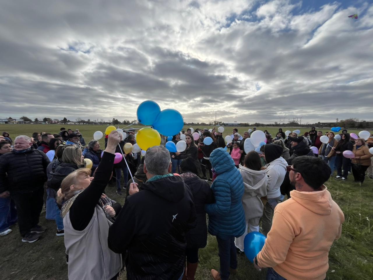 Se realizó la suelta de globos organizada por "Corazones Espinados"
