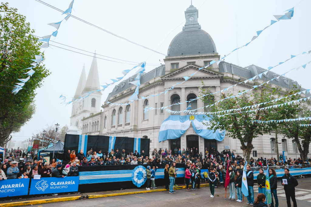 Se llevarán adelante cortes en la circulación vehicular por el Desfile Patrio del 25 de mayo