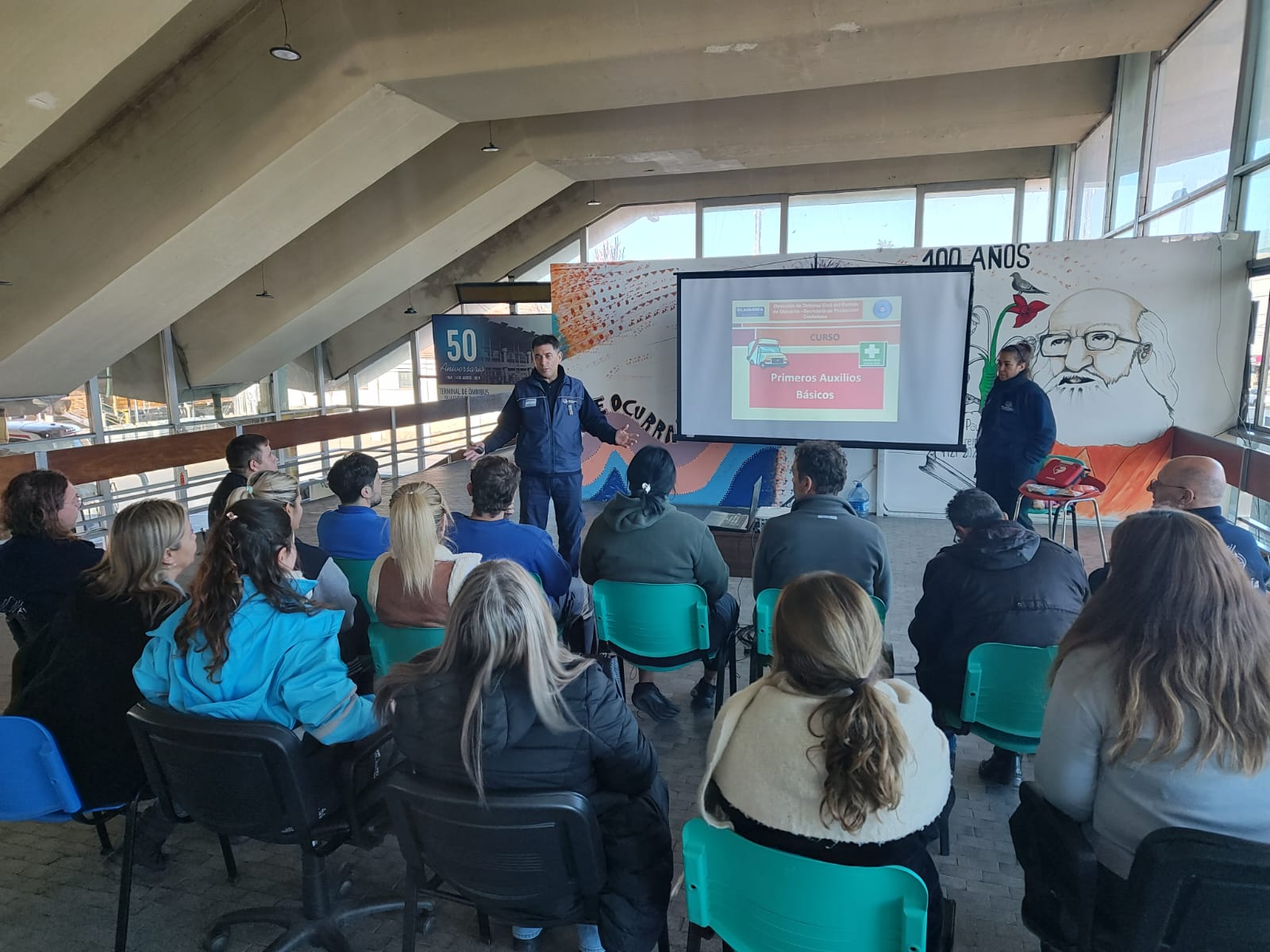 Se llevó adelante una capacitación en primeros auxilios y uso de DEA en la Terminal de Ómnibus
