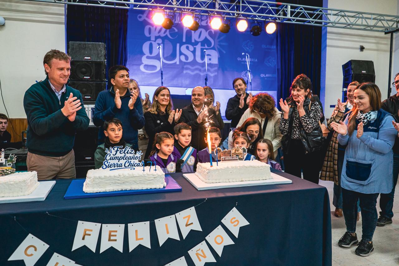 Sierra Chica celebró su 171º aniversario con un concurrido festejo popular